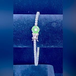 listing-status-banner